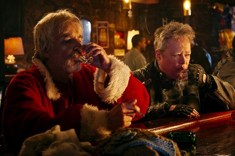 Billy Bob Thornton, Kathy Bates - Santa je pořád úchyl - Z filmu