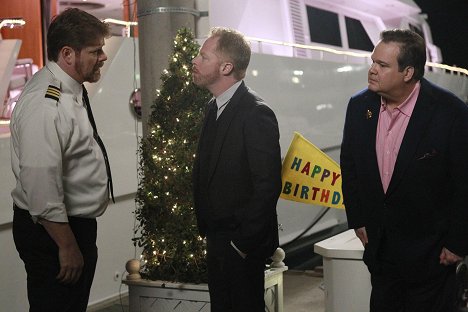 John DiMaggio, Jesse Tyler Ferguson, Eric Stonestreet - Moderná rodina - Leap Day - Z filmu