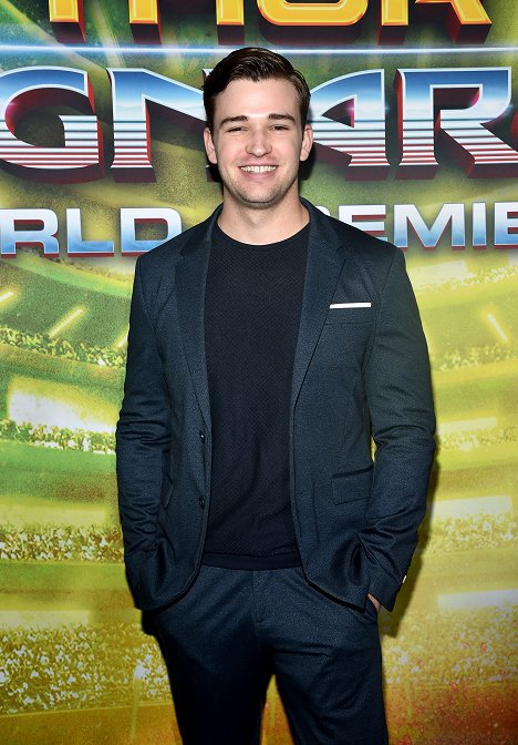 The World Premiere of Marvel Studios' "Thor: Ragnarok" at the El Capitan Theatre on October 10, 2017 in Hollywood, California - Burkely Duffield - Thor: Ragnarok - Z akcí