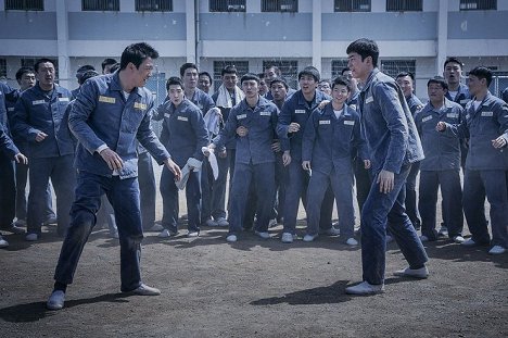 Bong-shik Hyun, Rae-won Kim, Seong-rok Shin - Vězení bezpráví - Z filmu