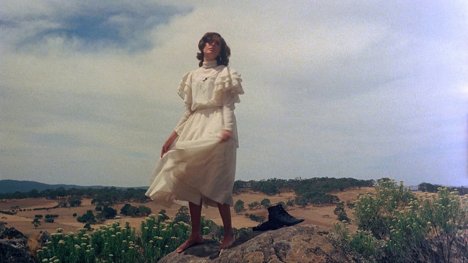 Karen Robson - Piknik na Hanging Rock - Z filmu