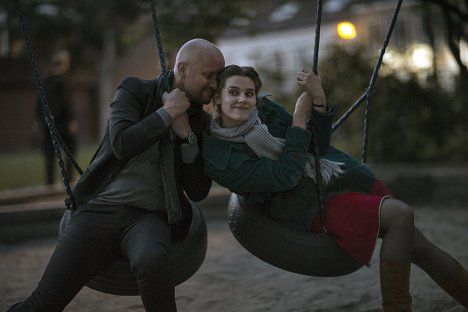 Hallvard Holmen, Inga Ibsdotter Lilleaas - Ženy v příliš velkých pánských košilích - Z filmu