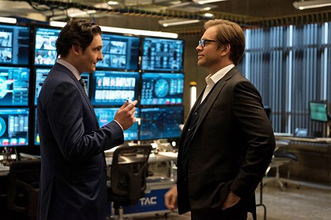 Toby Leonard Moore, Michael Weatherly - Bull - What's Your Number - Z filmu