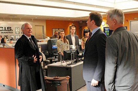 Robert Wagner, Cote de Pablo, Sean Murray, Pauley Perrette