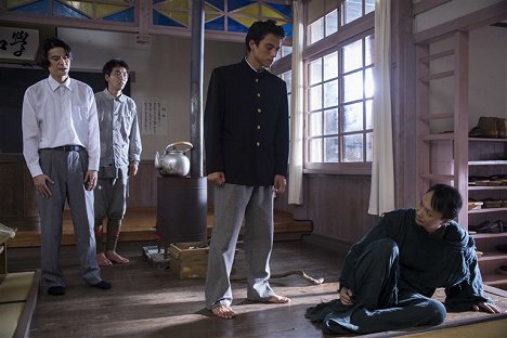 Šunsuke Kubozuka, Tokio Emoto, Šinnosuke Micušima, Keiši Nagacuka - Hanagatami - Z filmu