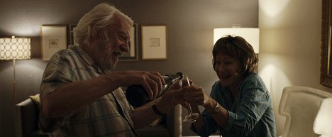 Donald Sutherland, Helen Mirren - Krásný únik - Z filmu
