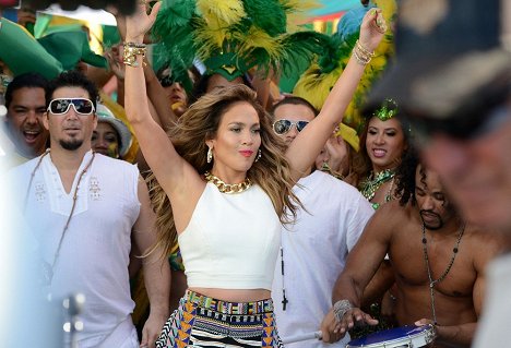 Jennifer Lopez - Pitbull featuring Jennifer Lopez & Claudia Leitte - We Are One - Z filmu