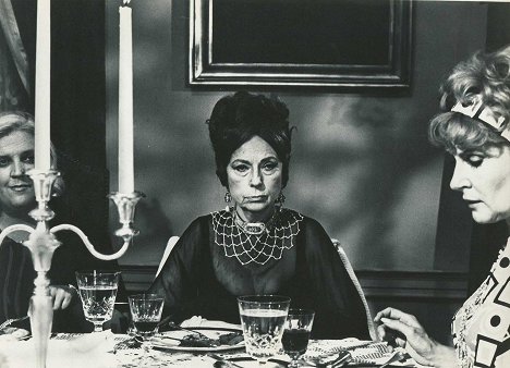 Agnes Moorehead - Dear Dead Delilah - Z filmu