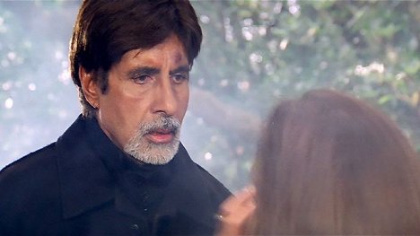 Amitabh Bachchan - Hum Kaun Hai? - Z filmu