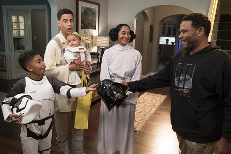 Miles Brown, Marcus Scribner, Tracee Ellis Ross, Anthony Anderson - Black-ish - Advance to Go (Collect $200) - Z filmu