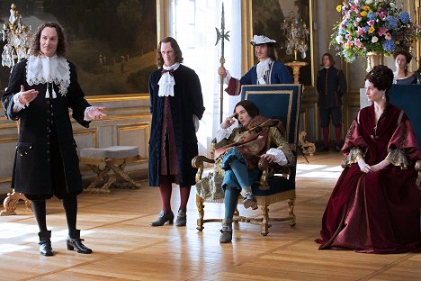 Steve Cumyn, Joe Sheridan, Alexander Vlahos, Elisa Lasowski - Versailles - Jak plyne čas - Z filmu