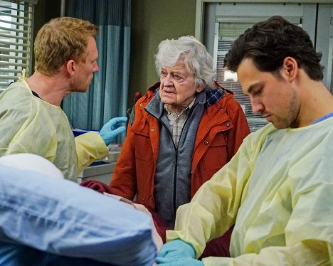 Kevin McKidd, Hal Holbrook, Giacomo Gianniotti - Chirurgové - Dokud to neuslyším od tebe - Z filmu