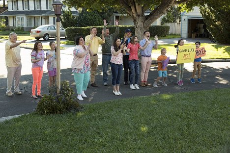 Jen Ray, Daniela Bobadilla, Eden Sher, Brock Ciarlelli