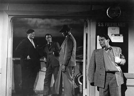 Rex Evans, Basil Rathbone, William 'Wee Willie' Davis, Martin Kosleck - Pursuit to Algiers - Z filmu
