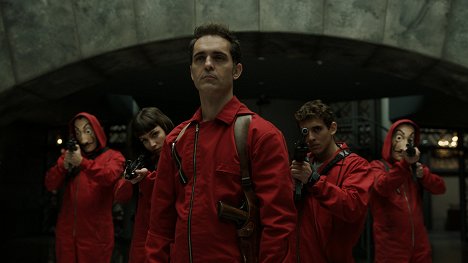 Úrsula Corberó, Pedro Alonso, Miguel Herrán - Papírový dům (Netflix verze) - Epizoda 10 - Z filmu