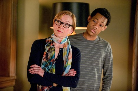 Julie White, Tyler James Williams - Go On - Go for the Gold Watch - Z filmu