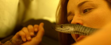 Sarah Dumont - Serpent - Z filmu
