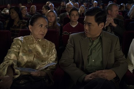 Lucille Soong, Randall Park - Huangovi v Americe - Cousin Eddie - Z filmu