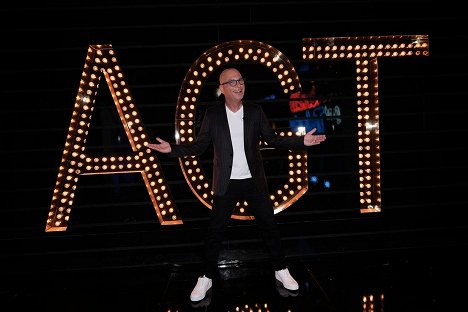 Howie Mandel - America's Got Talent: The Champions - Z natáčení