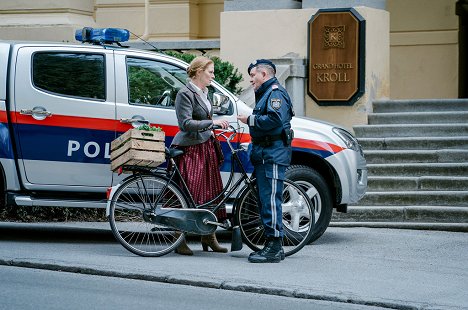 Christiane von Poelnitz, Cornelius Obonya - Unter anderen Umständen - Im finsteren Tal - Z filmu