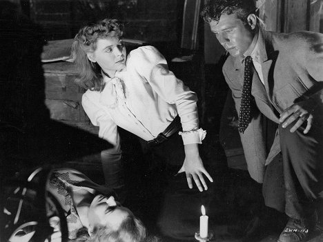 Ethel Barrymore, Dorothy McGuire, Gordon Oliver - Točité schodiště - Z filmu