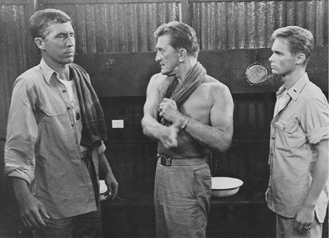 Patrick O'Neal, Kirk Douglas, Brandon De Wilde