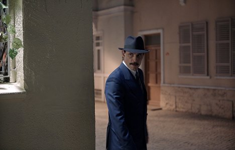 Erdal Beşikçioğlu - Çiçero - Z filmu