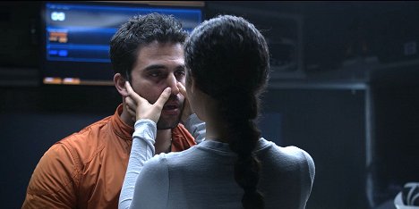 Ignacio Serricchio - Ztraceni ve vesmíru - Vysílání - Z filmu