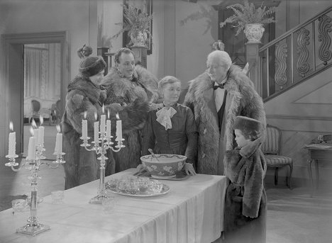 Ingrid Bergman, Gunnar Sjöberg, Hilda Borgström, Tore Svennberg, Göran Bernhard - En kvinnas ansikte - Z filmu