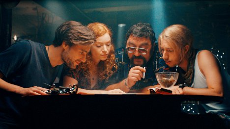 Jeremy Mockridge, Marleen Lohse, Heiko Pinkowski, Max Mauff - Cleo cestuje v čase - Z filmu