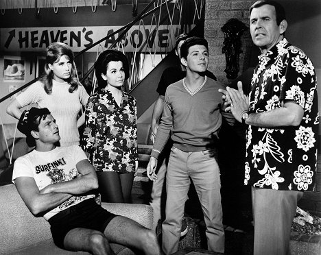 Jody McCrea, Donna Michelle, Annette Funicello, Frankie Avalon, Paul Lynde - Velké plážové bingo - Z filmu