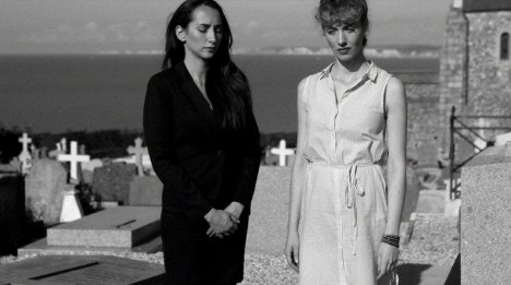 Vanesa Prieto, Mathilde Mosnier - Joyce - Z filmu