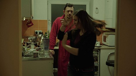 Angel Genov, Irina Atanasova - Kočka ve zdi - Z filmu