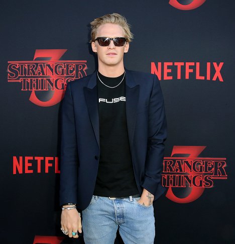 Season 3 World Premiere - Cody Simpson - Stranger Things - Season 3 - Z akcií
