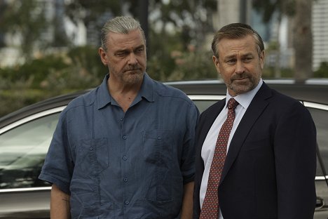 Ray Stevenson, Grant Bowler