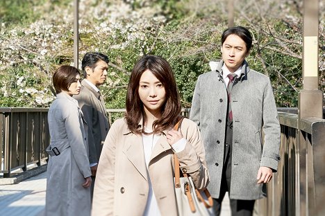 Kana Kurašina, Dai Watanabe - Mirror twins - Season 1 - Z filmu