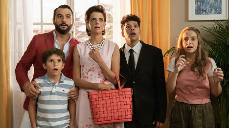 Lucas Laso, Antonio Velázquez, Macarena Gómez, Ninton Sánchez, Sara Jiménez - Los rodríguez y el más allá - Z filmu