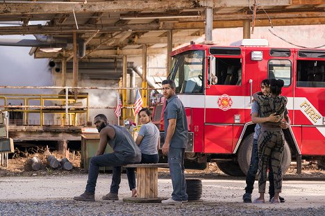 Kofi Siriboe, Dawn-Lyen Gardner, Nicholas L. Ashe - Queen Sugar - All The Borders - Z filmu