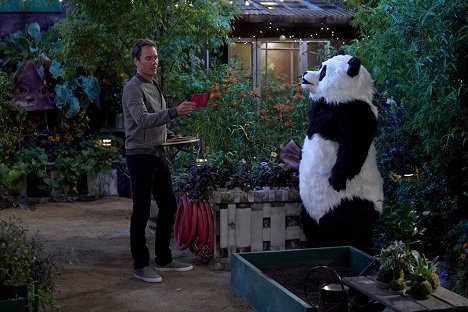 Eric McCormack, Ben Giroux - Will a Grace - The Grief Panda - Z filmu