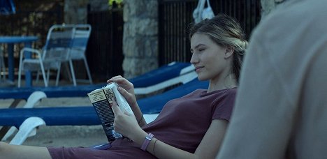 Sofia Hublitz - Ozark - Modrá kočka - Z filmu
