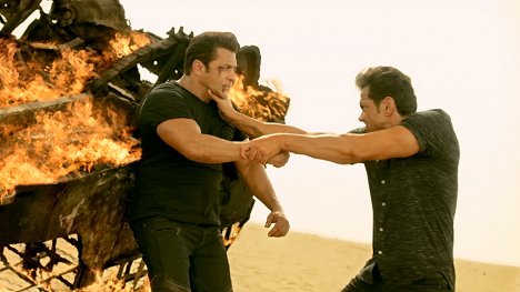 Salman Khan, Bobby Deol - Race 3 - Z filmu