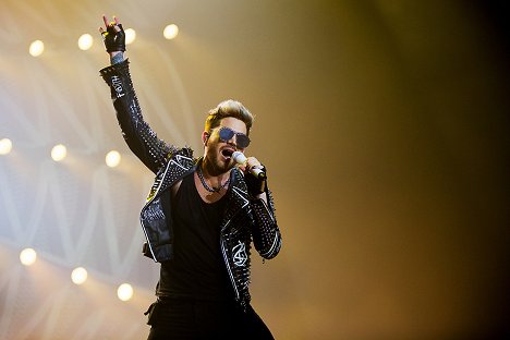 Adam Lambert - Queen & Adam Lambert: Show musí pokračovať - Z filmu