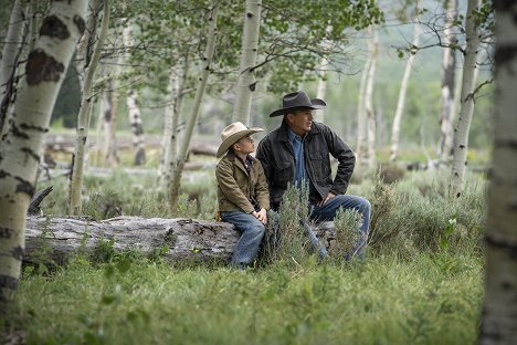 Brecken Merrill, Kevin Costner - Yellowstone - An Acceptable Surrender - Z filmu