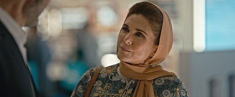 Shila Ommi - Teherán - Nouzové přistání v Teheránu - Z filmu