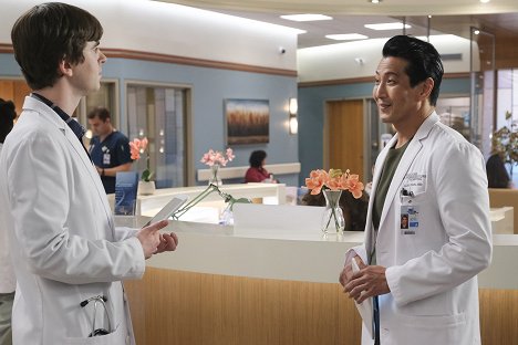 Freddie Highmore, Will Yun Lee - Dobrý doktor - Nezodpovědné chování u salátů - Z filmu