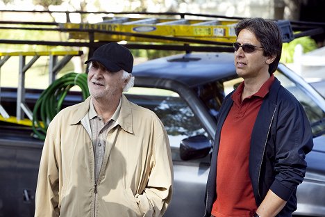 Robert Loggia, Ray Romano - Men of a Certain Age - Father's Fraternity - Z filmu