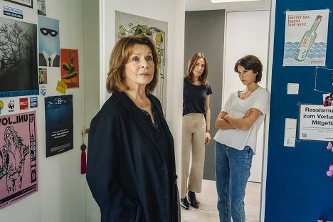 Senta Berger, Antje Traue, Laila Padotzke