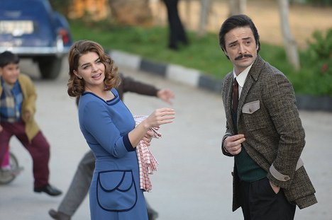 Pelin Karahan, Ahmet Kural - Bir Zamanlar Kıbrıs - Episode 1 - Z filmu