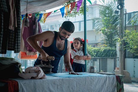 Abhishek Banerjee - Neobyčejné příběhy - Z filmu