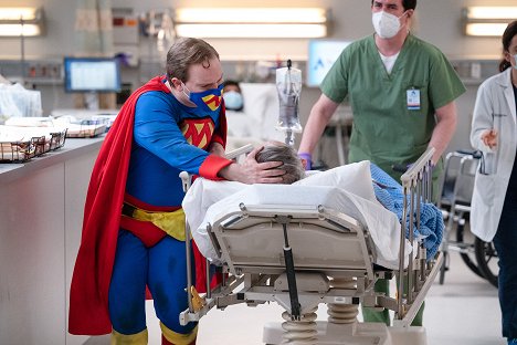 Alex Weisman - Nemocnice New Amsterdam - Proč ne včera - Z filmu
